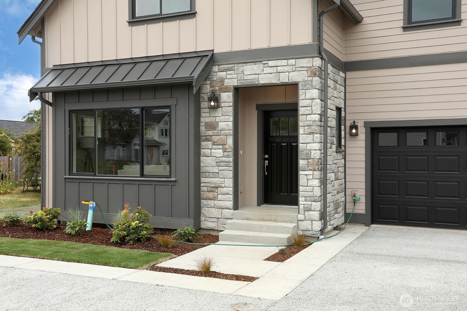 683 3rd Street 1(a) Property Photo 5