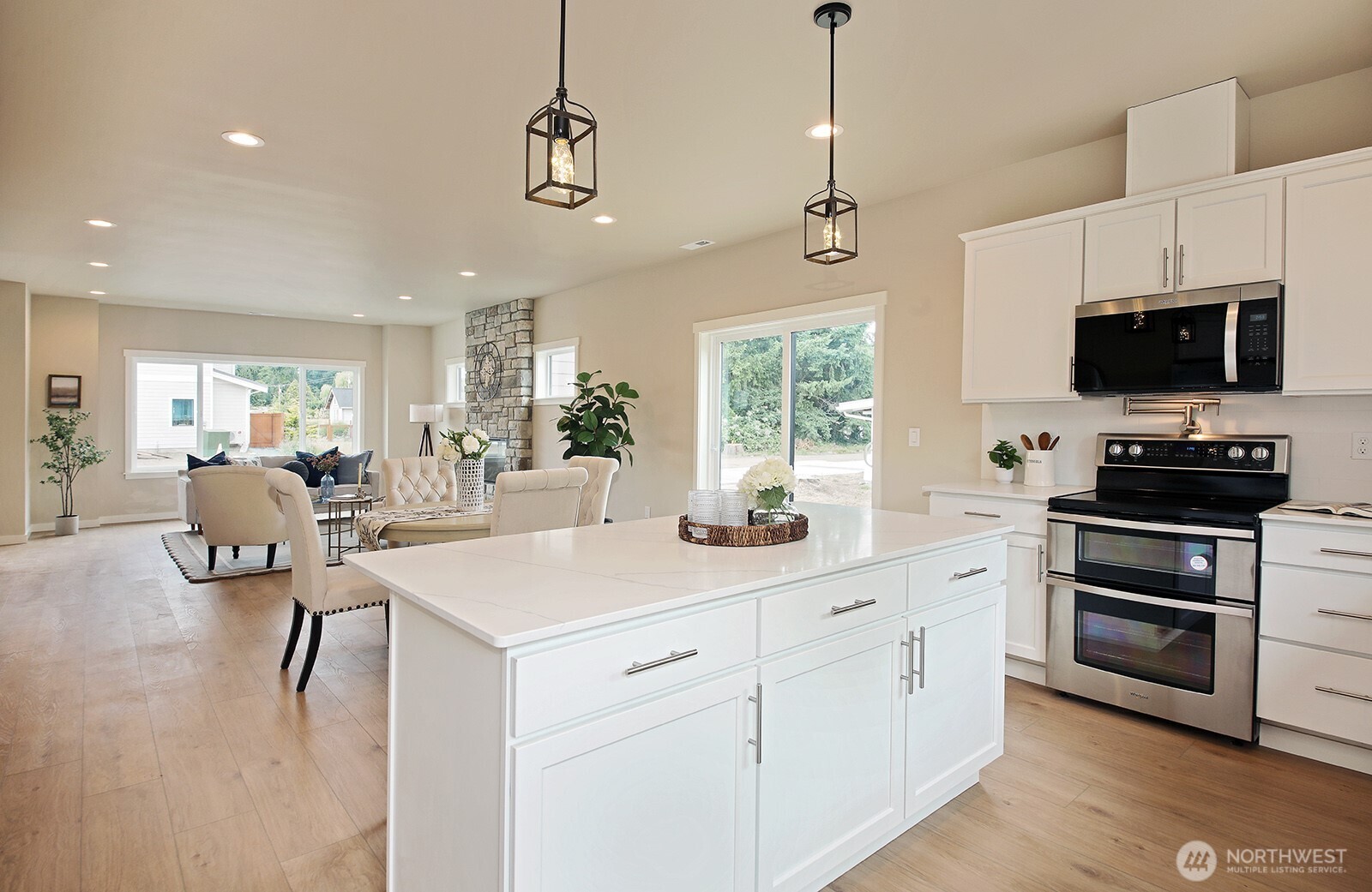 683 3rd Street 1(a) Property Photo 12