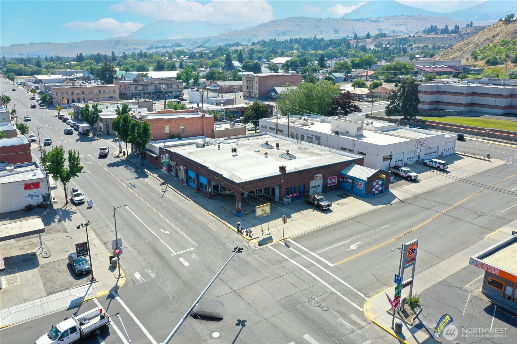 123 2nd Avenue Property Photo 1
