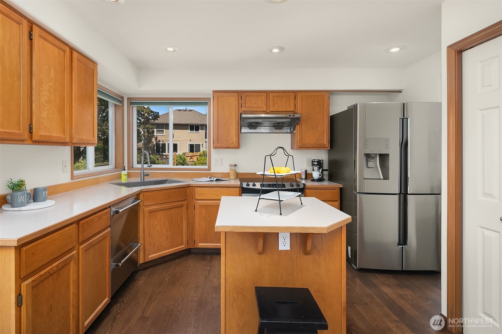 1613 Hoquiam Place Property Photo 6