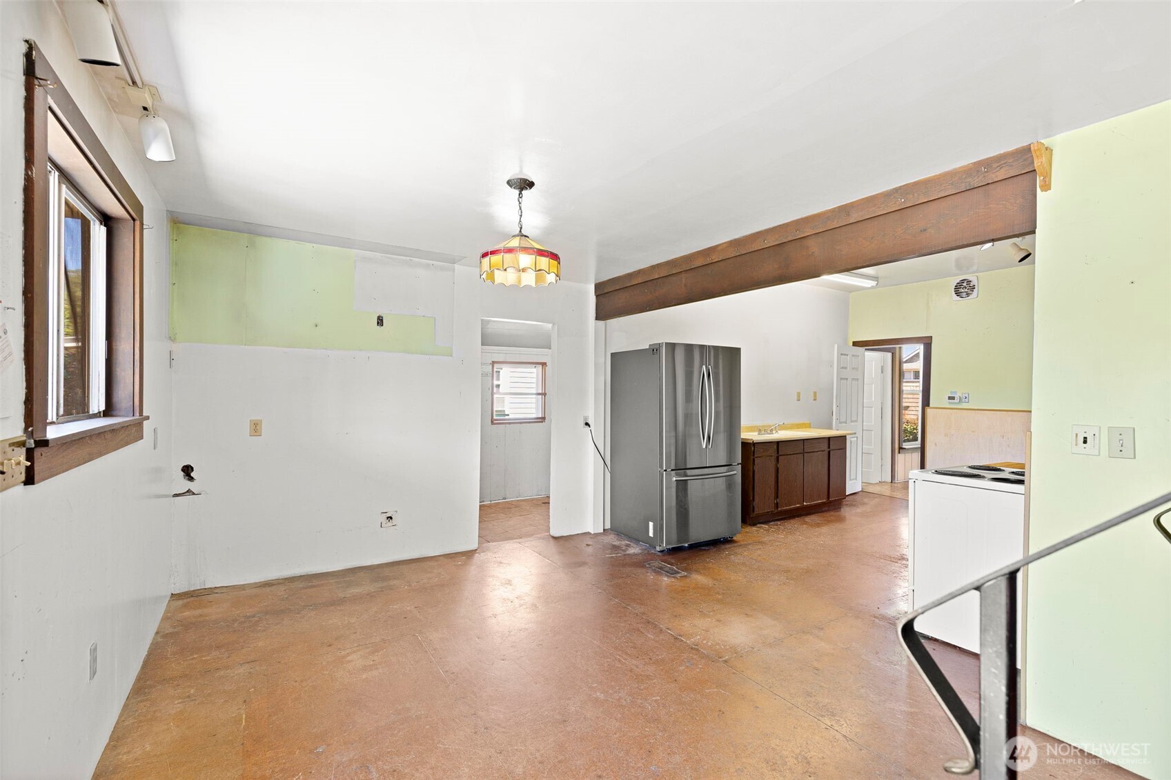 1851 Ne Pacific Avenue Property Photo 12