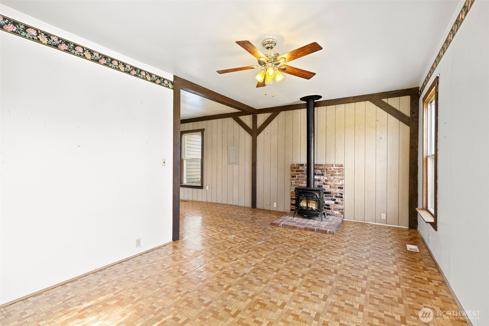 1851 Ne Pacific Avenue Property Photo 13