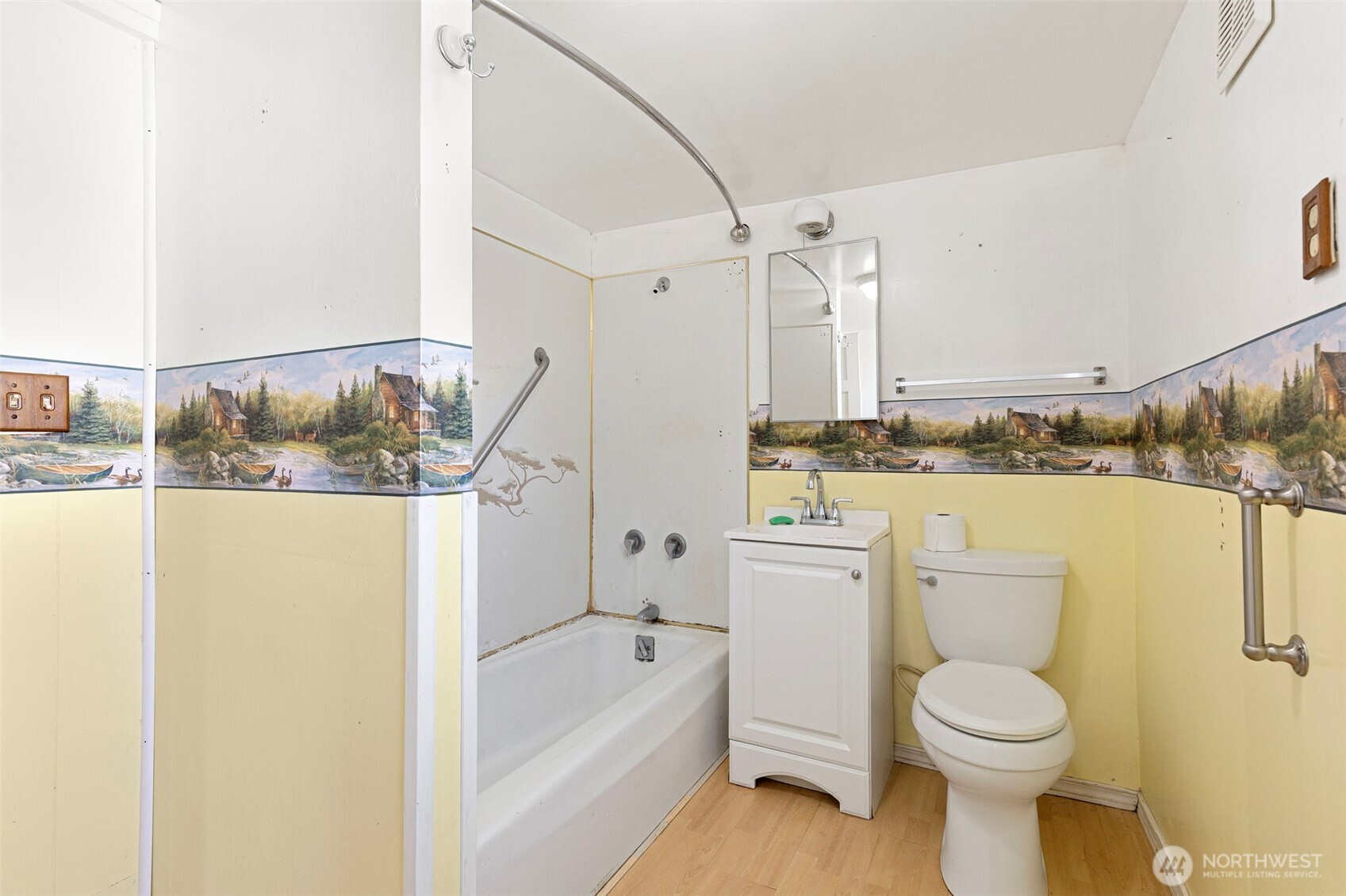 1851 Ne Pacific Avenue Property Photo 19