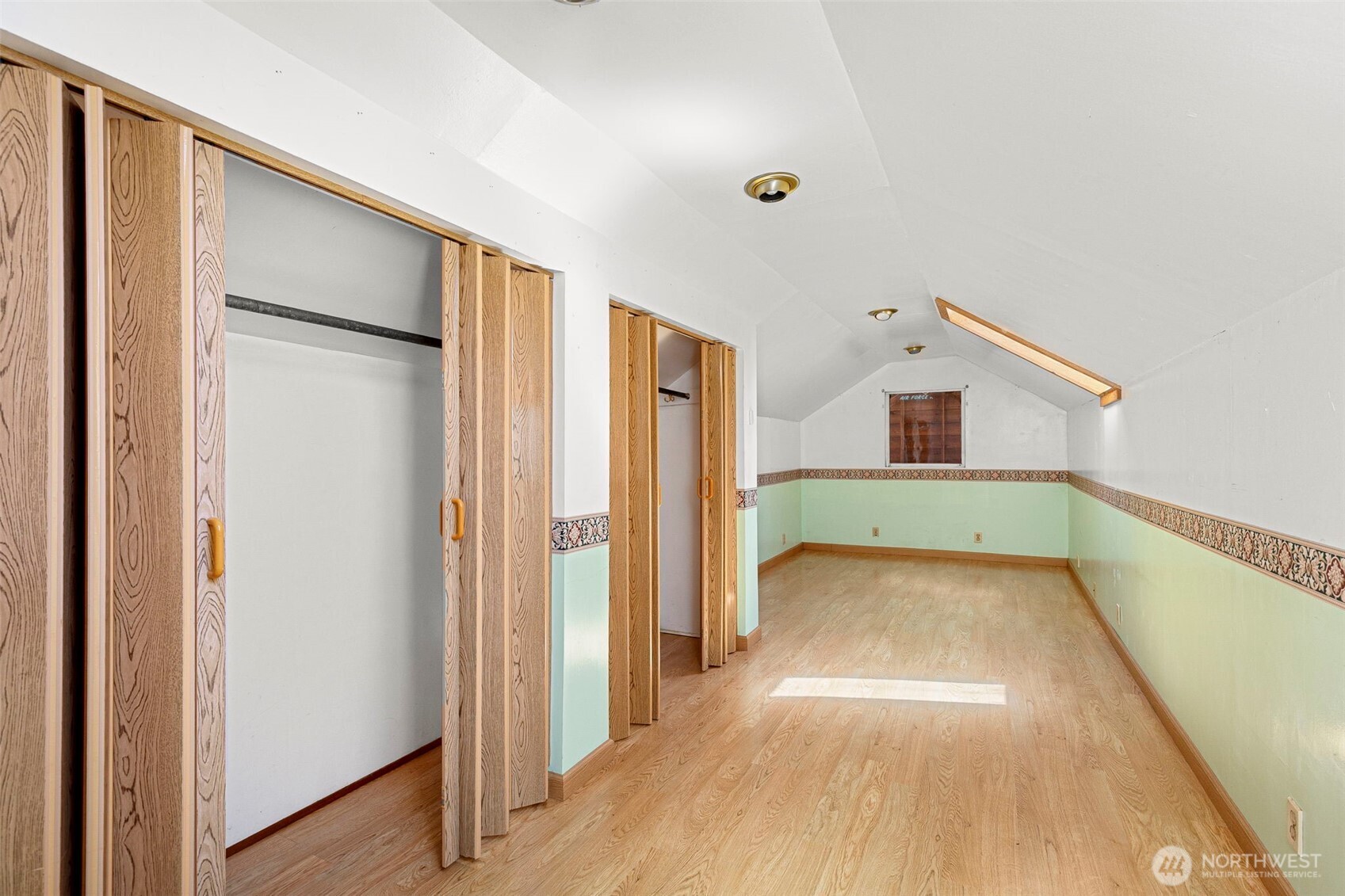 1851 Ne Pacific Avenue Property Photo 24