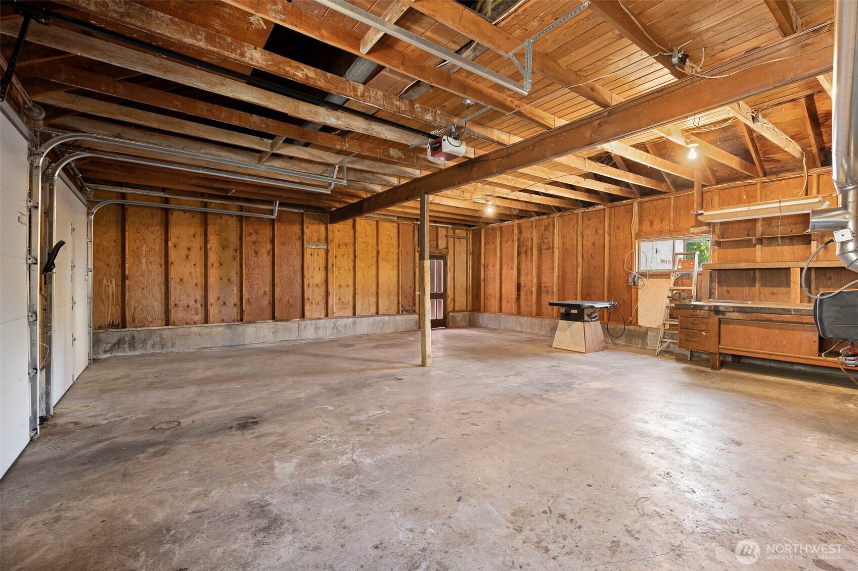 1851 Ne Pacific Avenue Property Photo 27