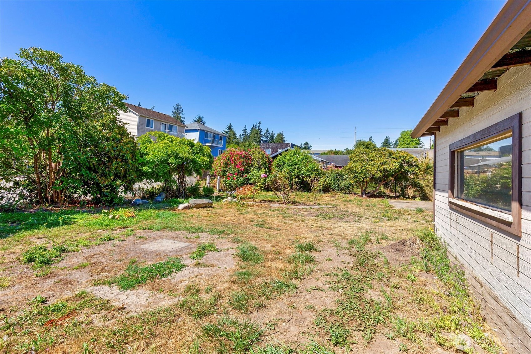 1851 Ne Pacific Avenue Property Photo 29