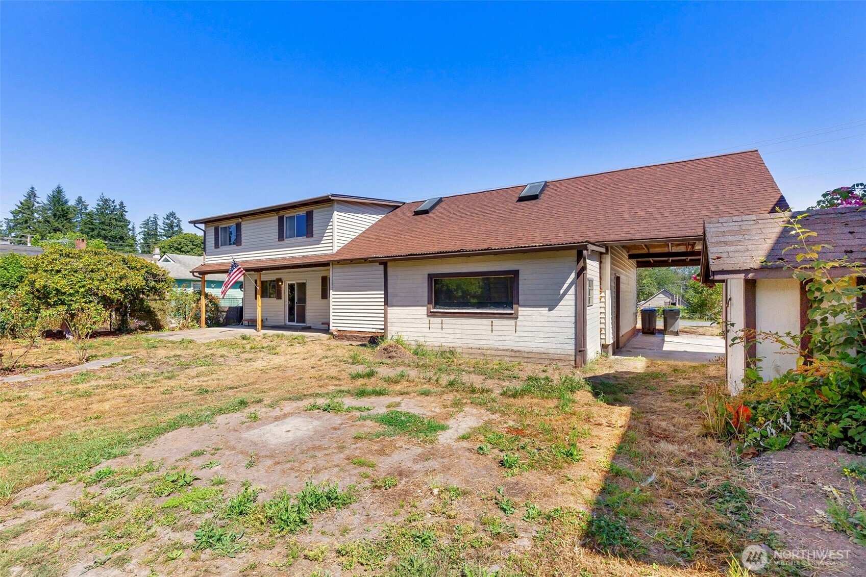 1851 Ne Pacific Avenue Property Photo 32