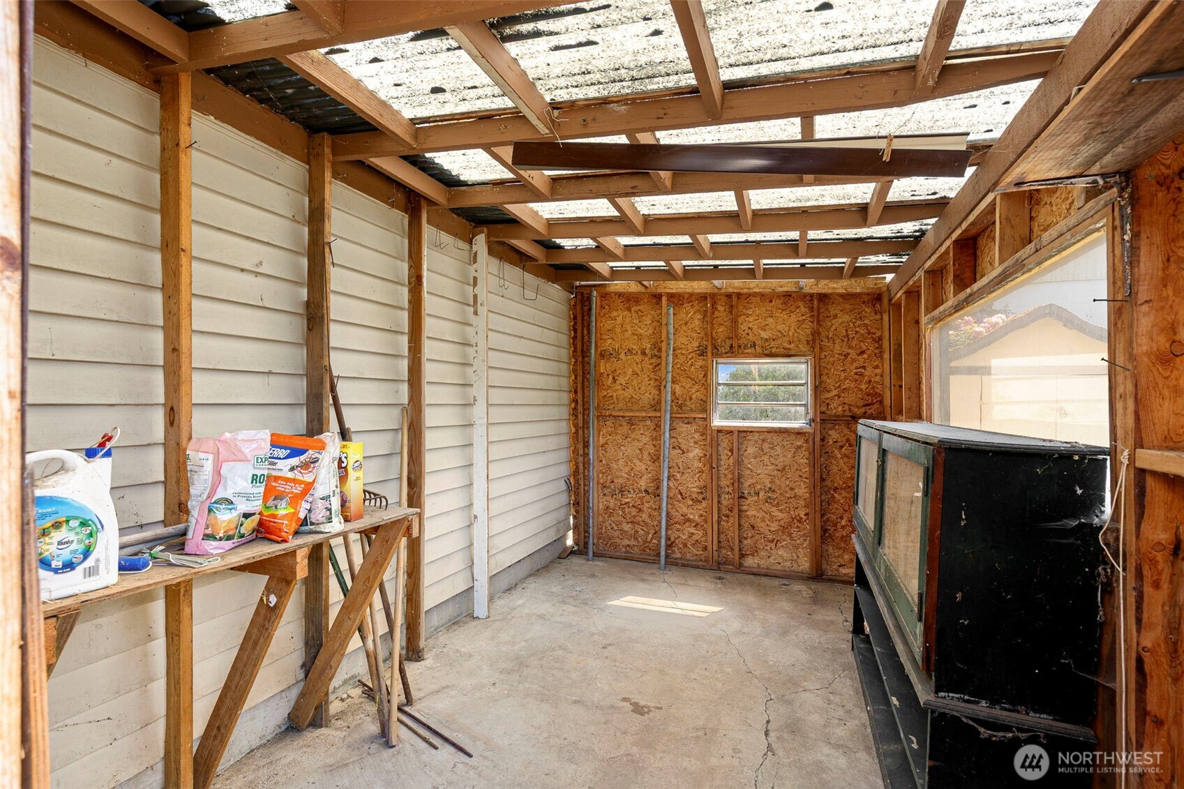 1851 Ne Pacific Avenue Property Photo 33