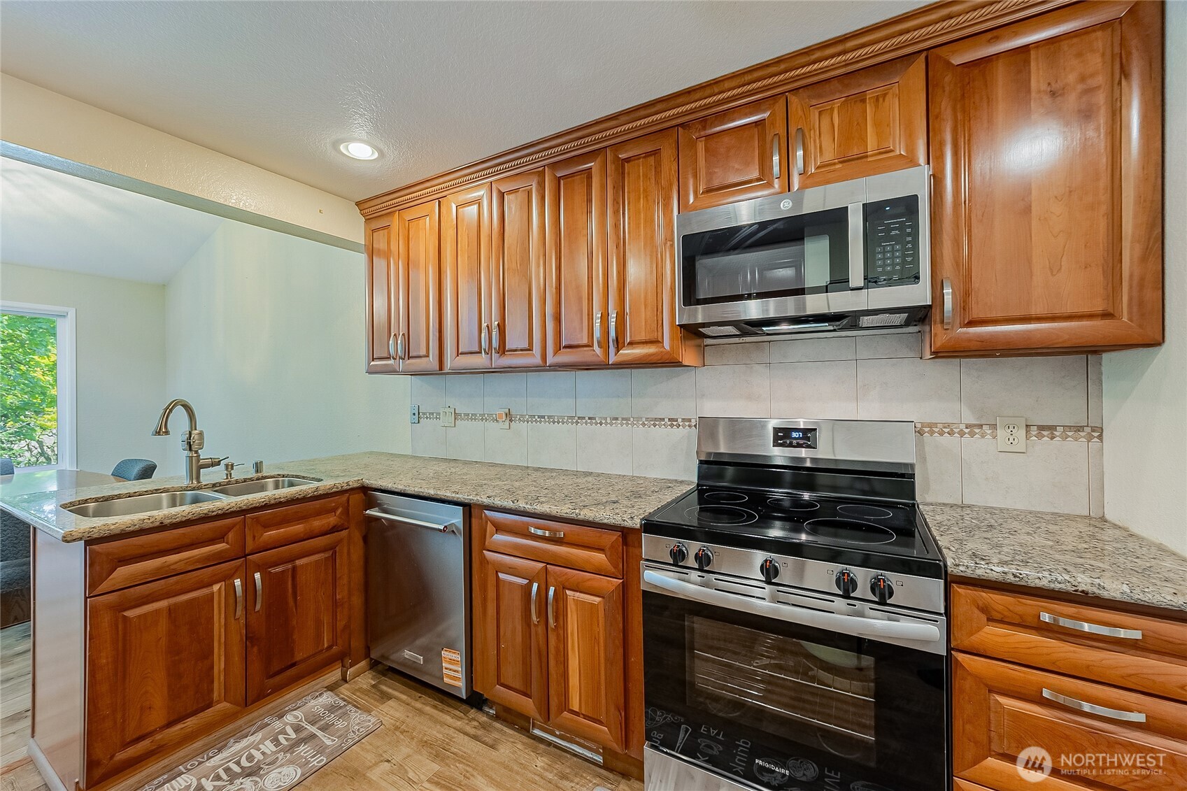 4164 Factoria Boulevard B11 Property Photo 6