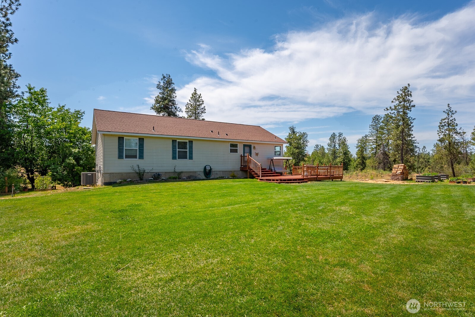 2207 W Depot Springs Road Property Photo 7