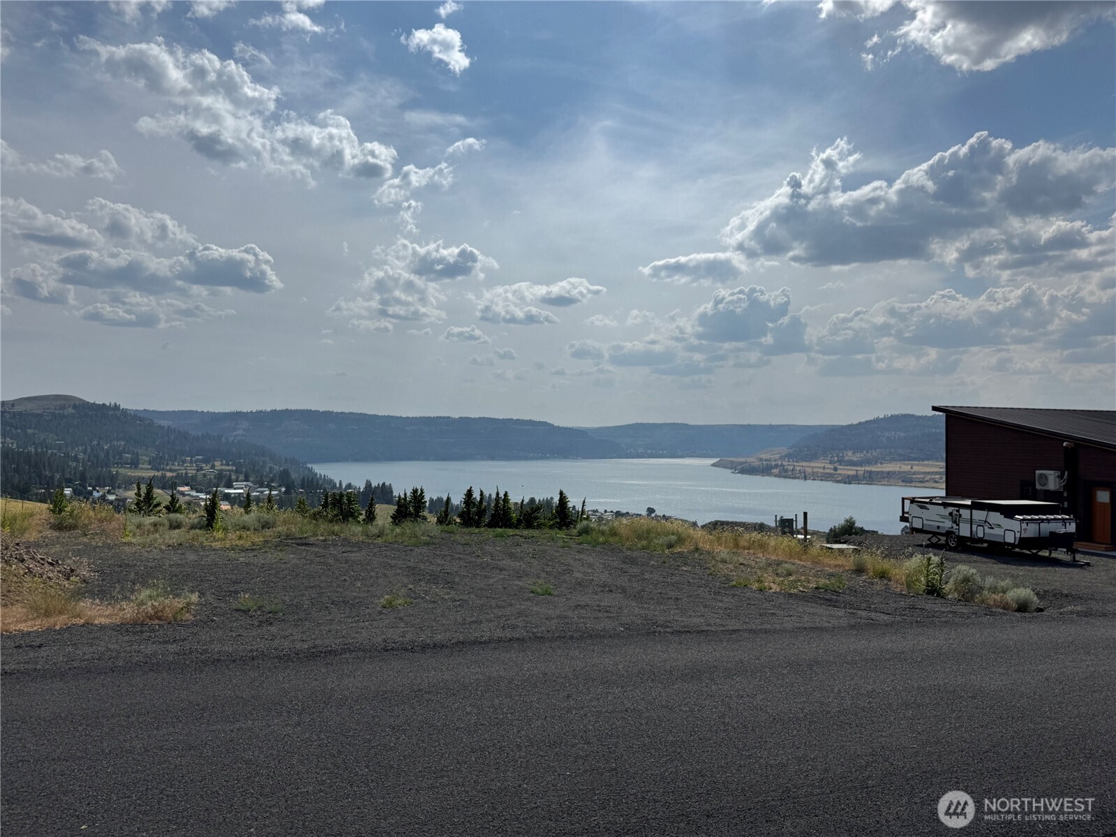40861 Hillside Drive Property Photo 1