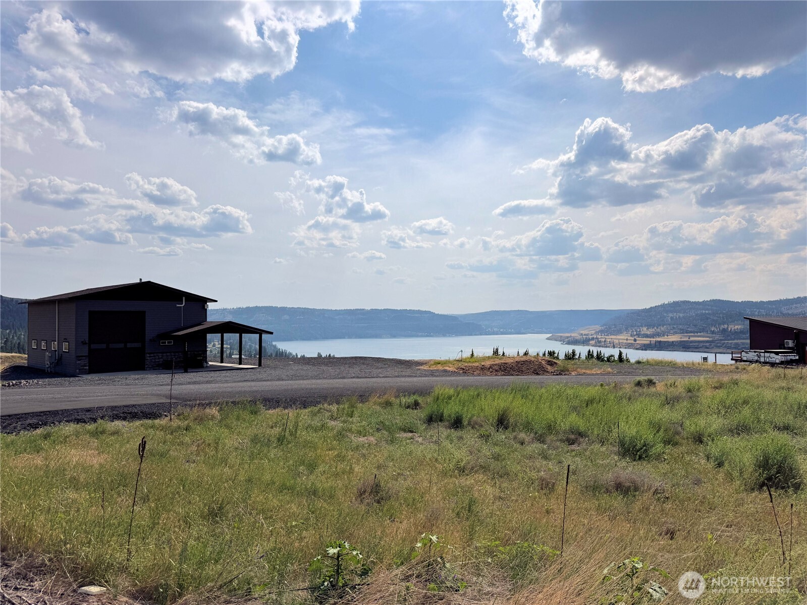 40861 Hillside Drive Property Photo 2