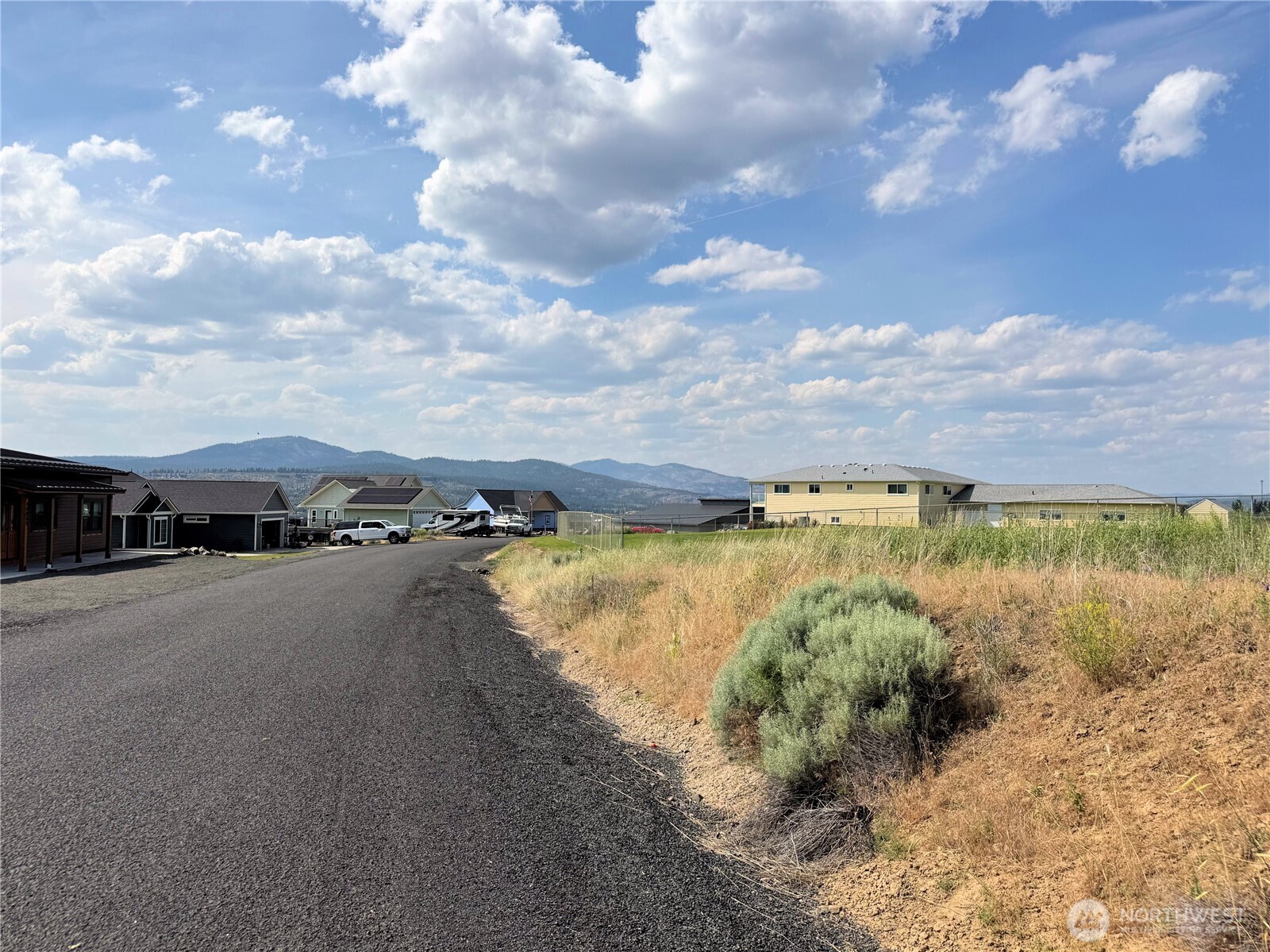 40861 Hillside Drive Property Photo 8