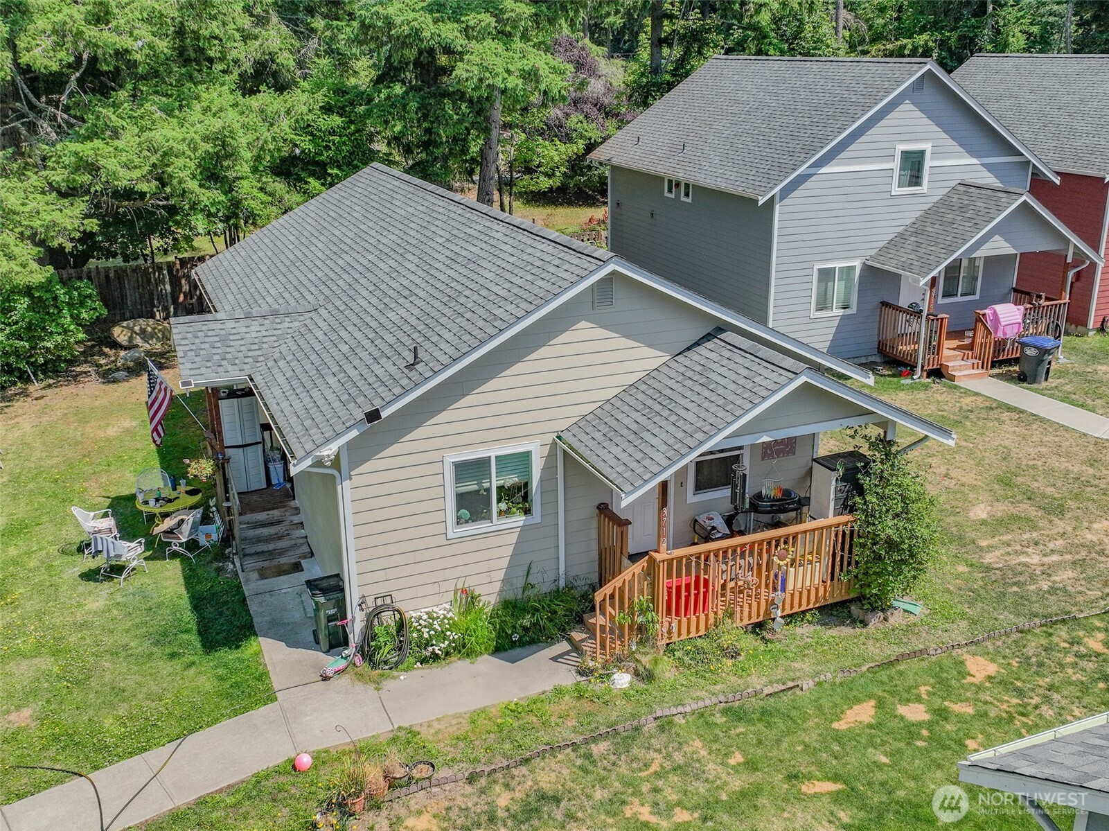 3712 Hoppe Ln Se Property Photo 1