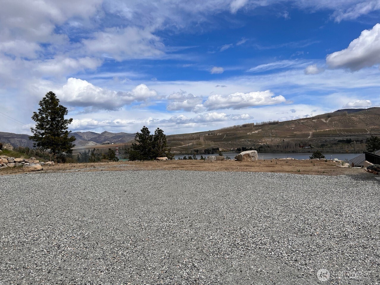 15330 Lakeview Street Property Photo 18