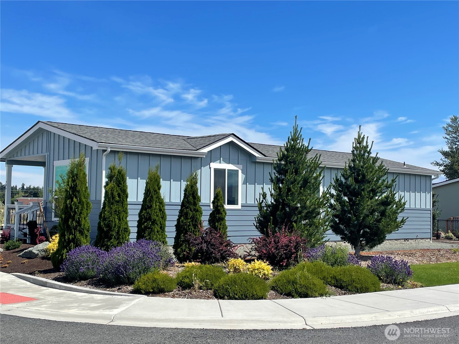 986 N Rock Rose Avenue Property Photo 3