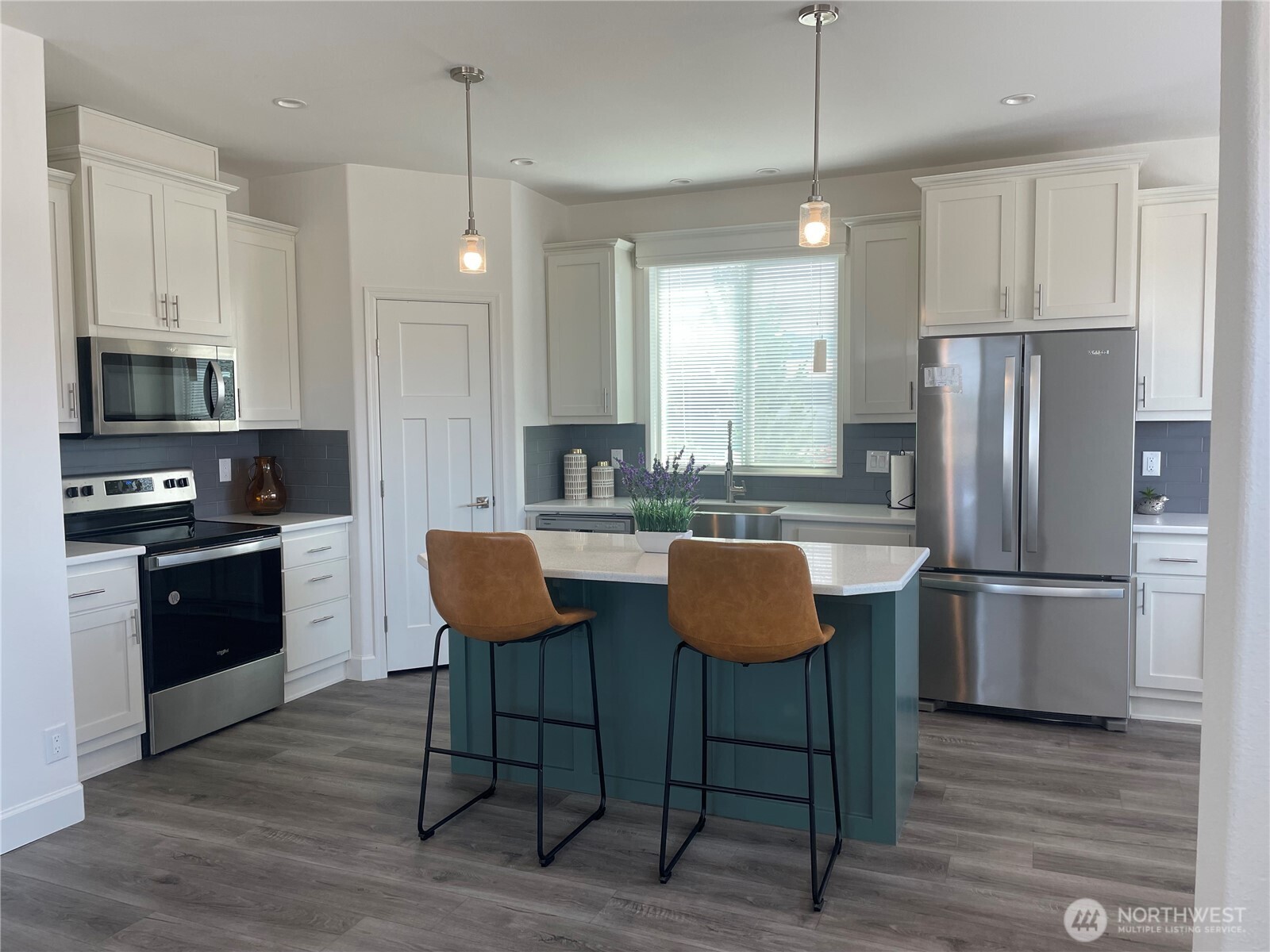 986 N Rock Rose Avenue Property Photo 5