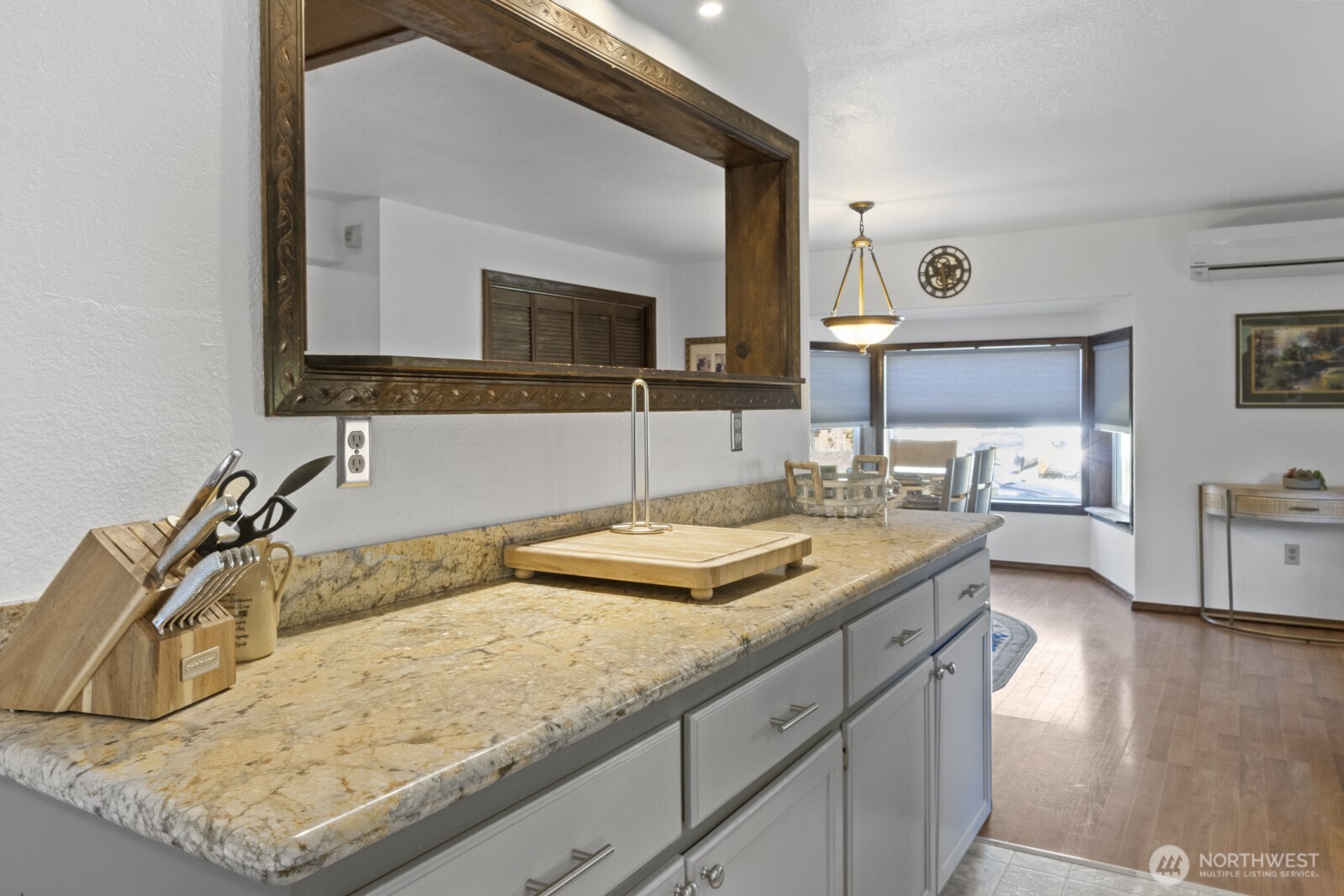 10208 D Street Property Photo 11