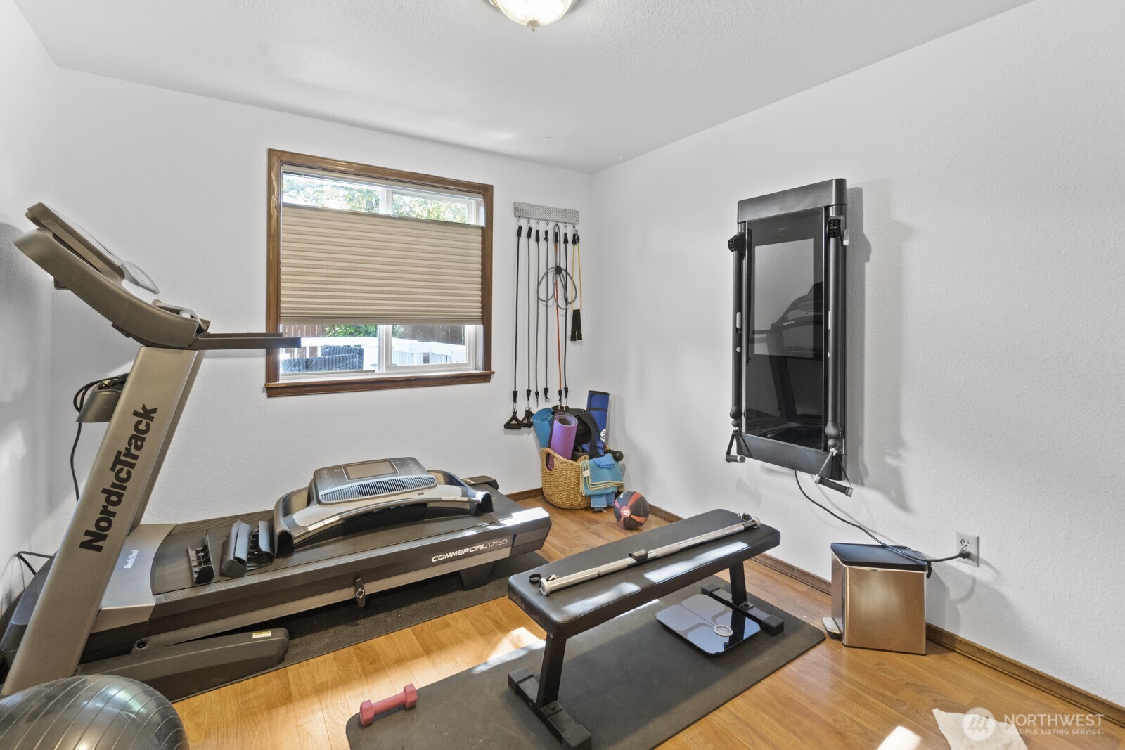 10208 D Street Property Photo 21