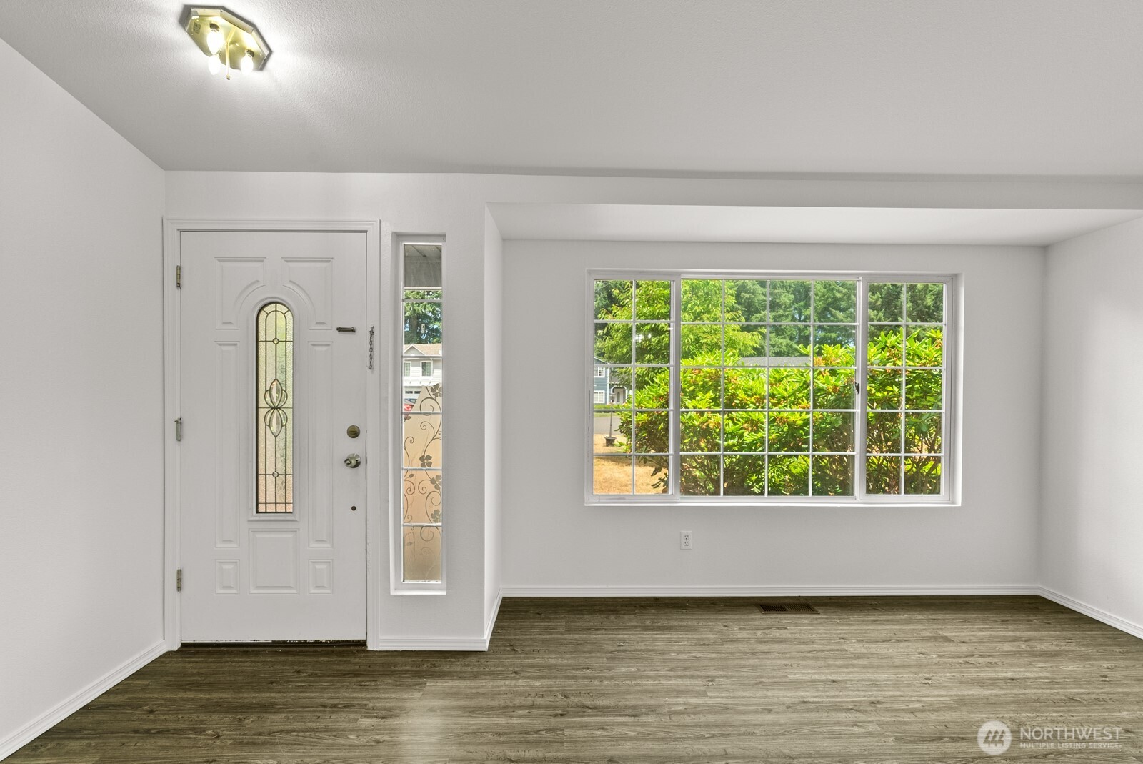 4327 Cedar Court Property Photo 4