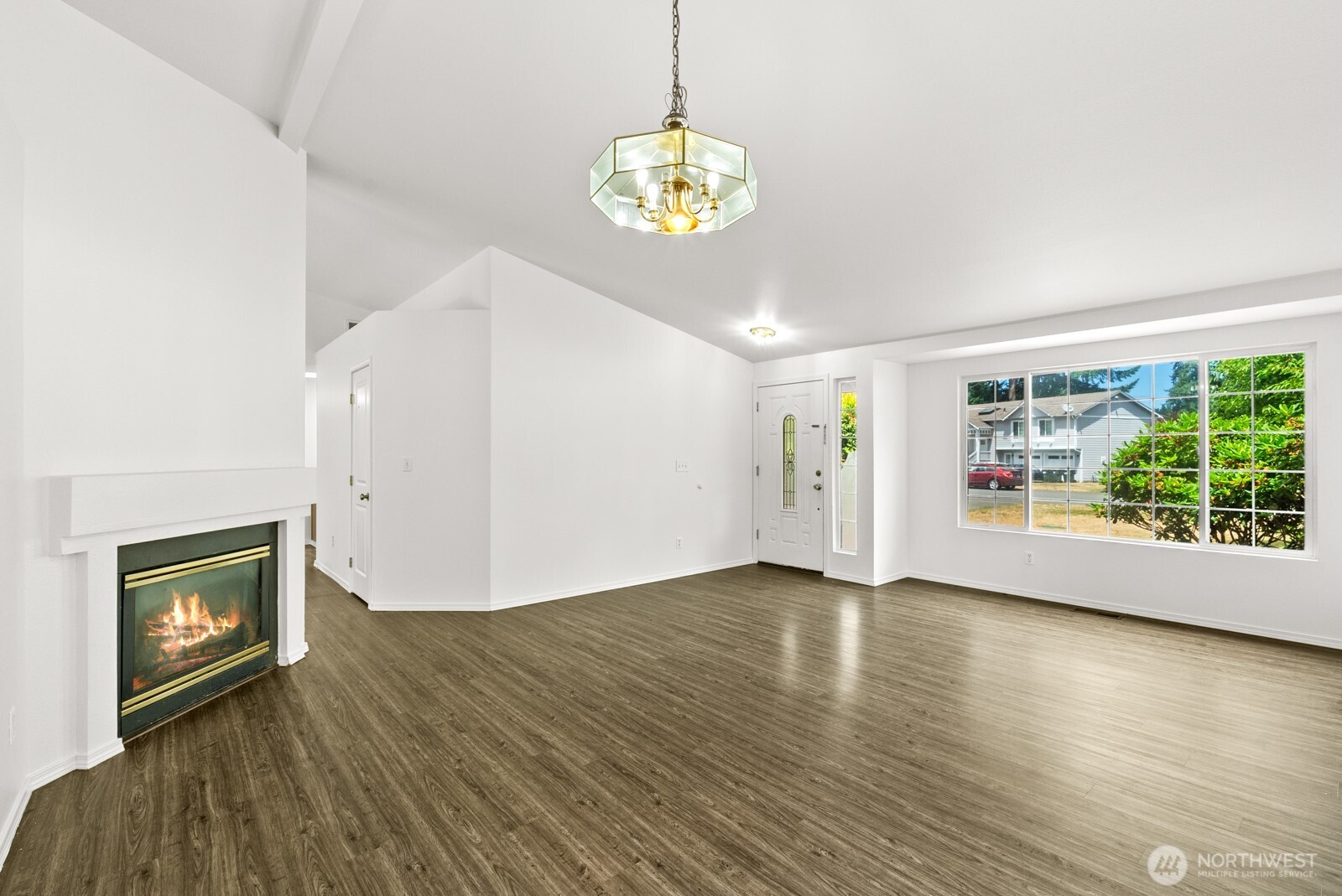 4327 Cedar Court Property Photo 5