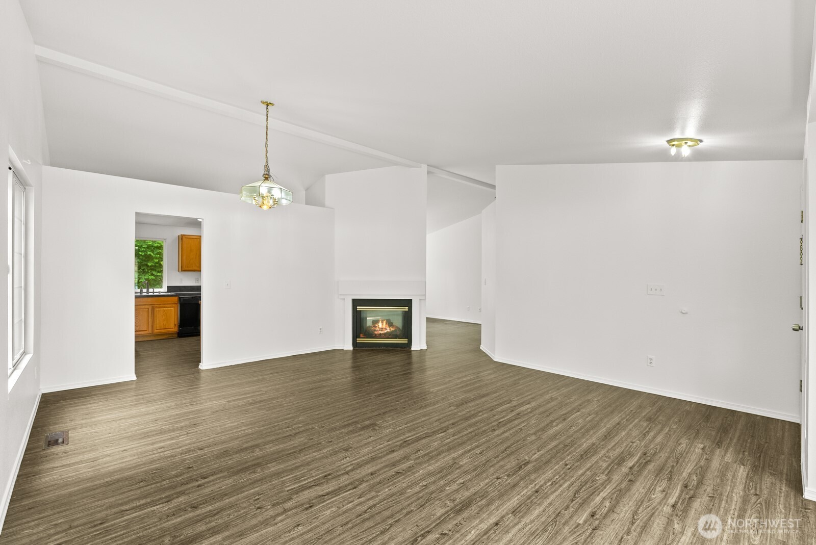 4327 Cedar Court Property Photo 6