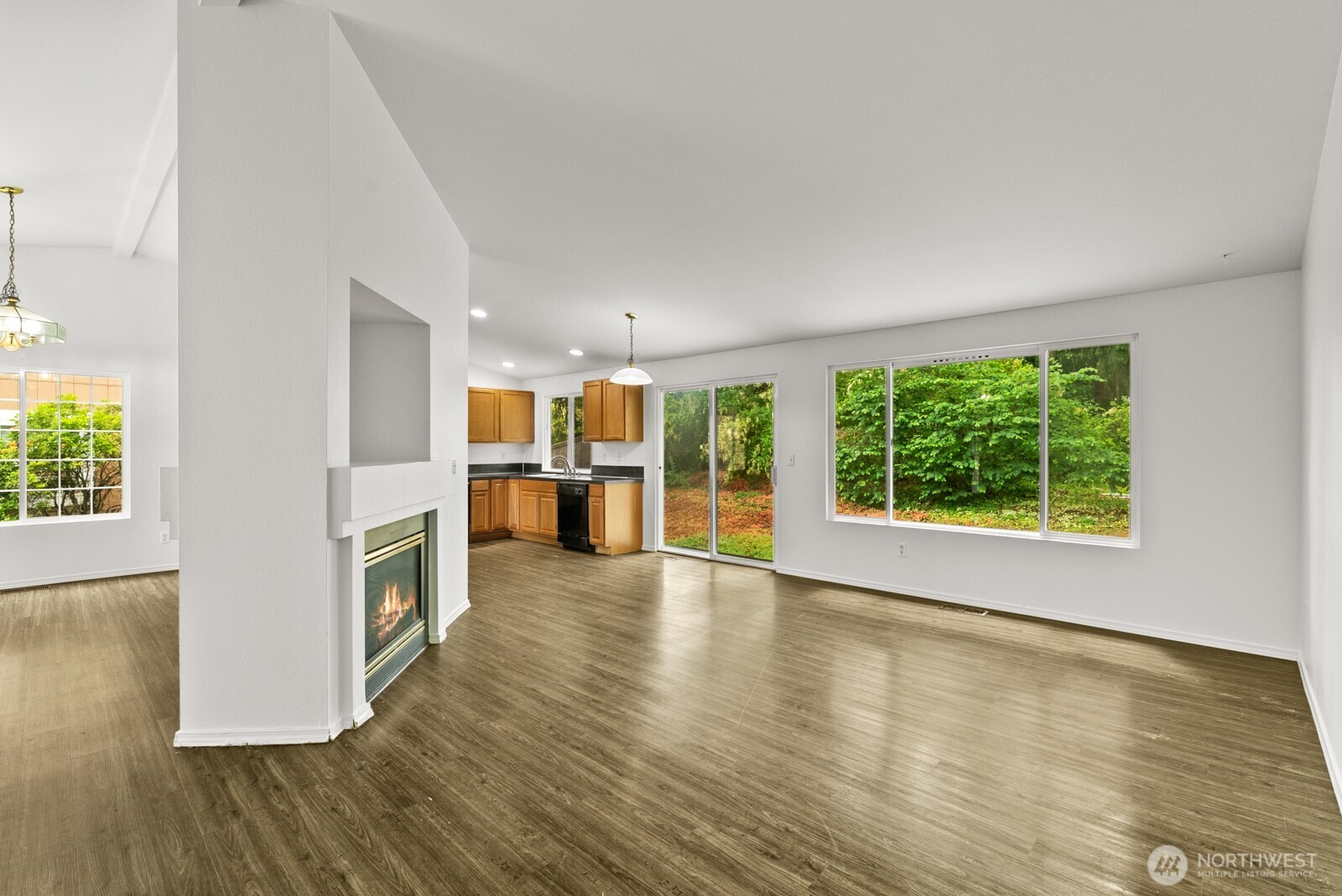 4327 Cedar Court Property Photo 10
