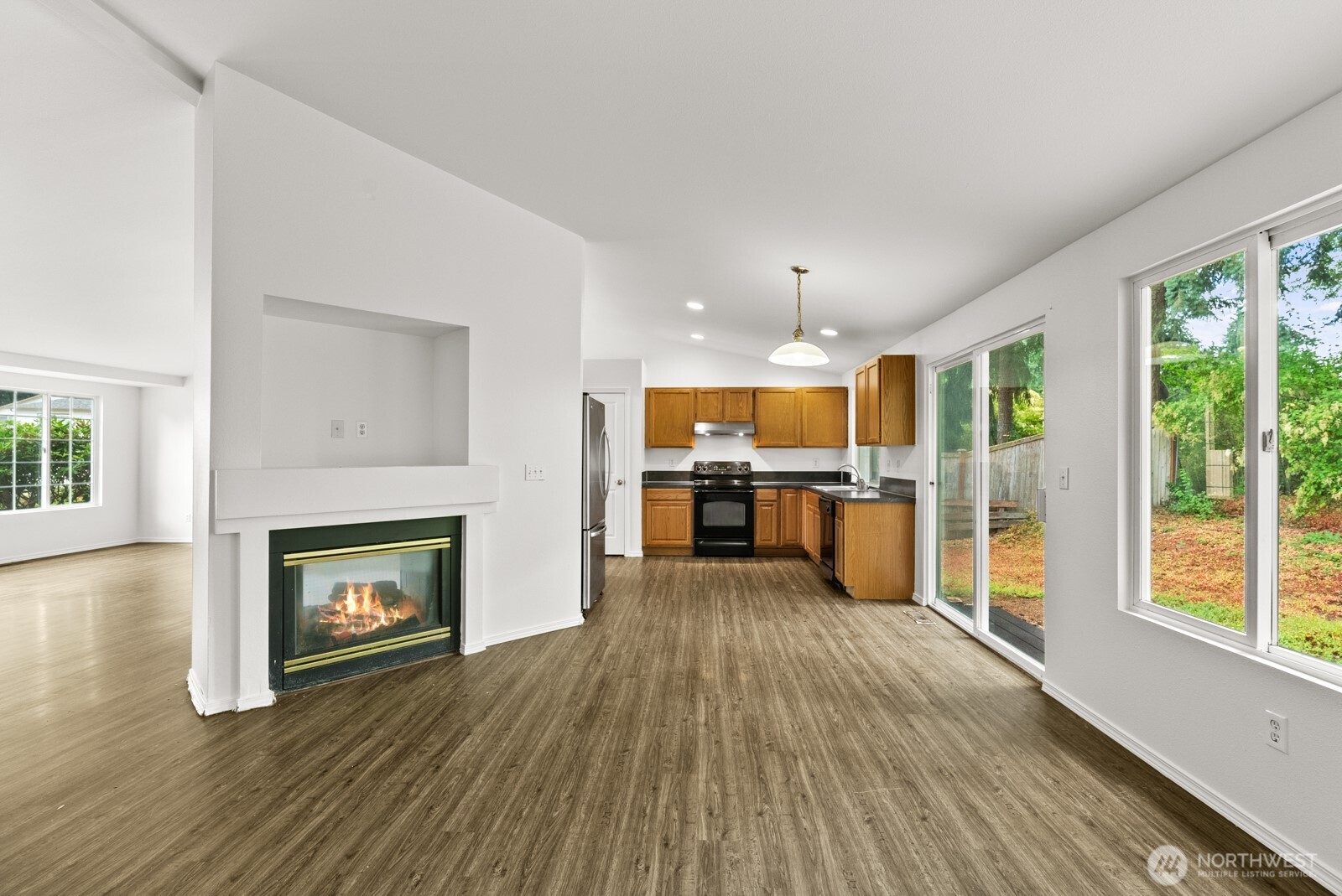 4327 Cedar Court Property Photo 12