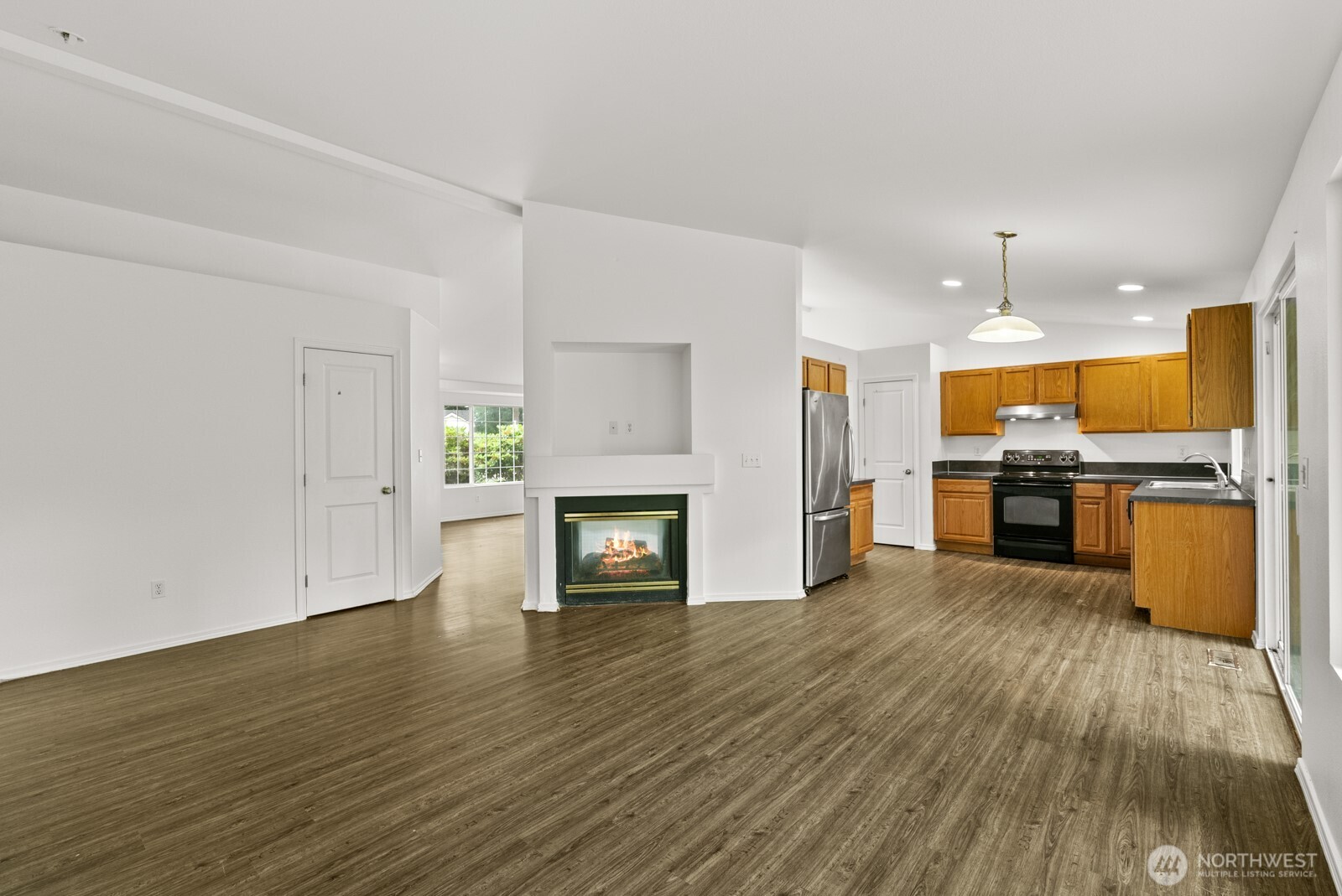 4327 Cedar Court Property Photo 13