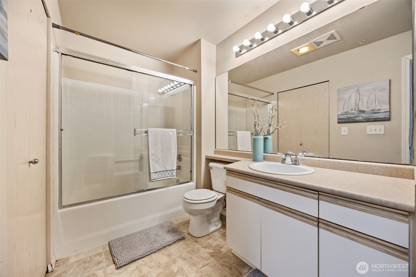 11130 Se 208th Street N101 Property Photo 13