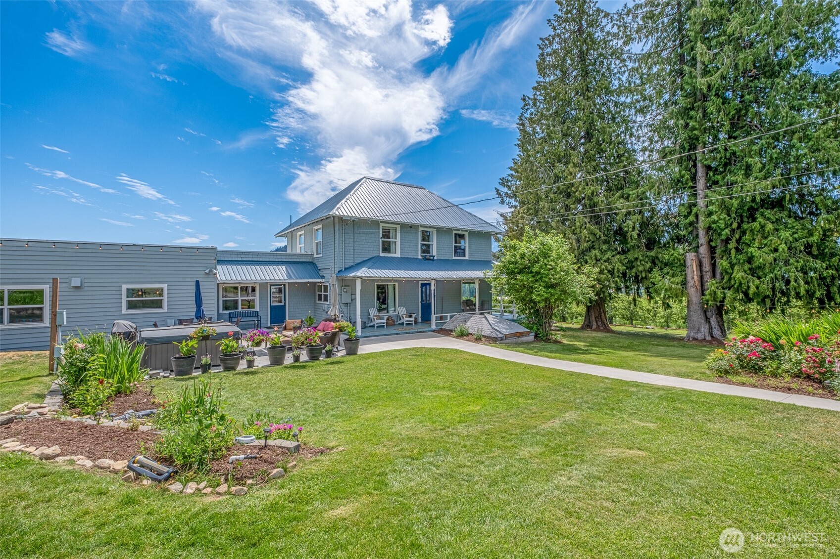 9753 Nibbelink Road Property Photo 4