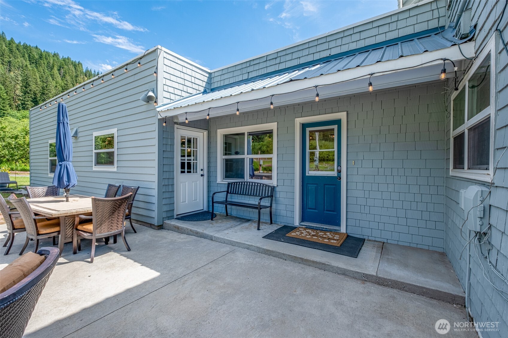 9753 Nibbelink Road Property Photo 6