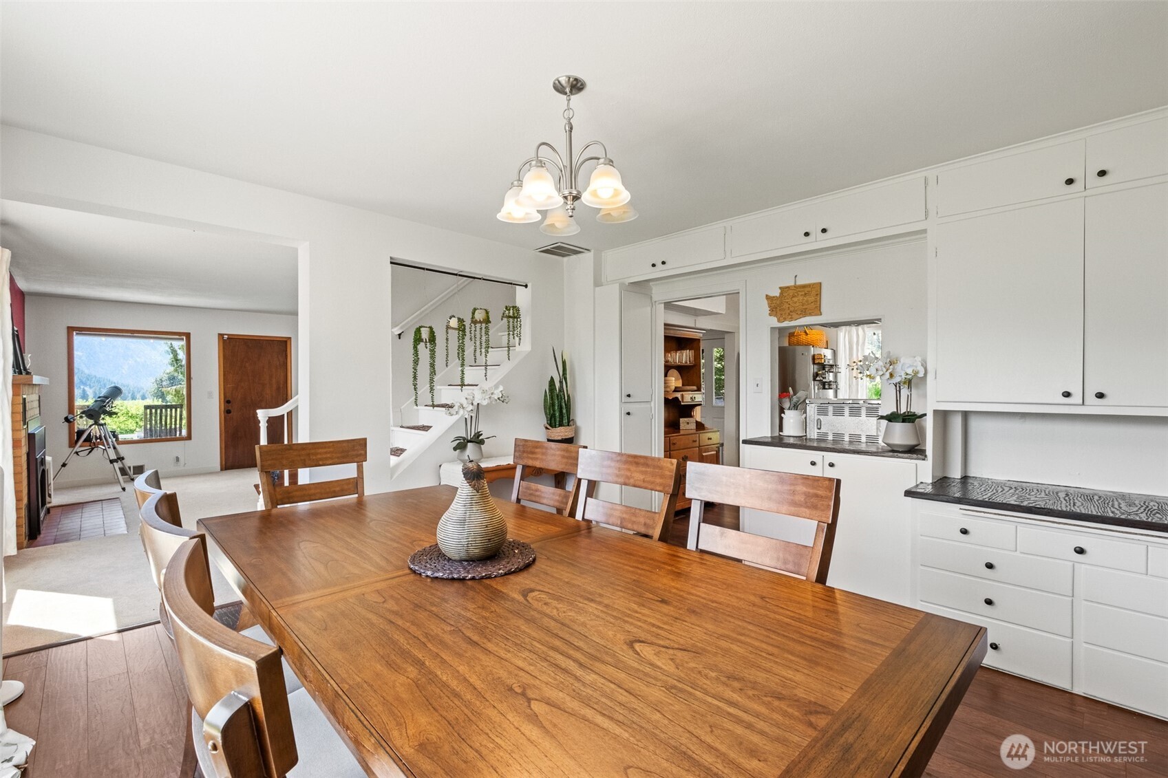 9753 Nibbelink Road Property Photo 14