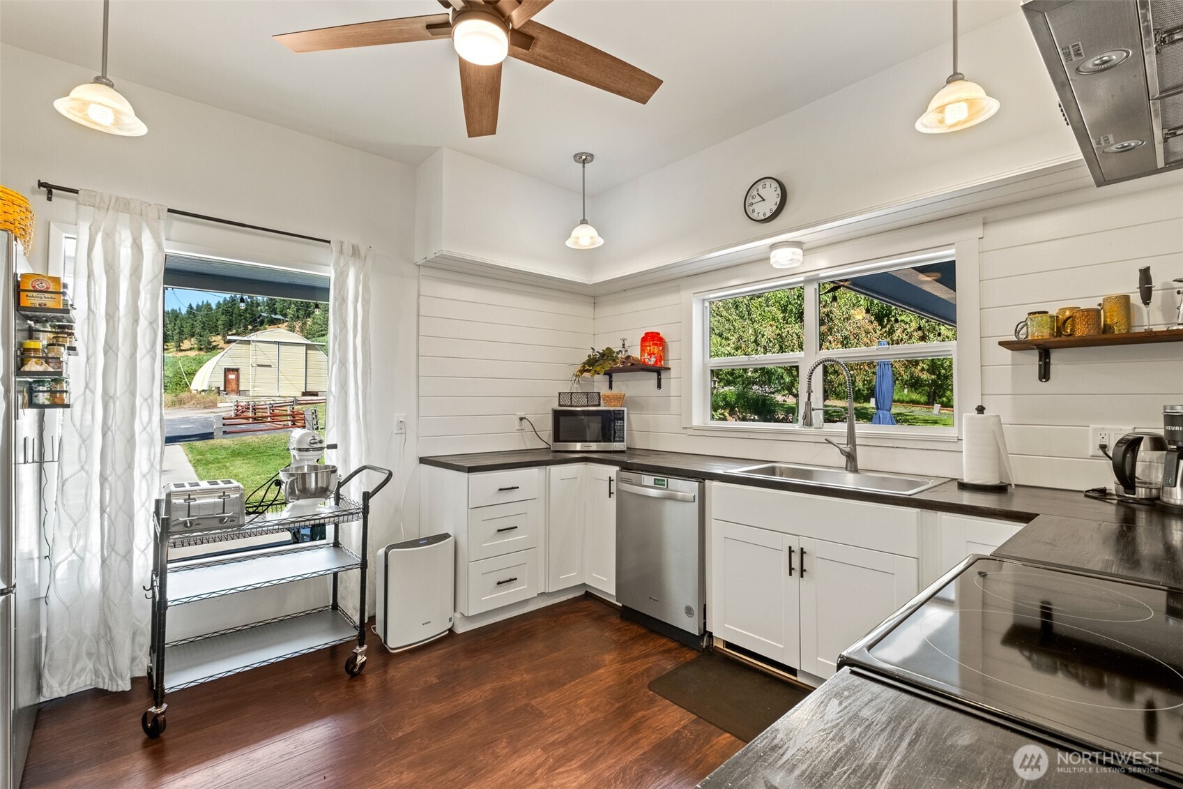 9753 Nibbelink Road Property Photo 17