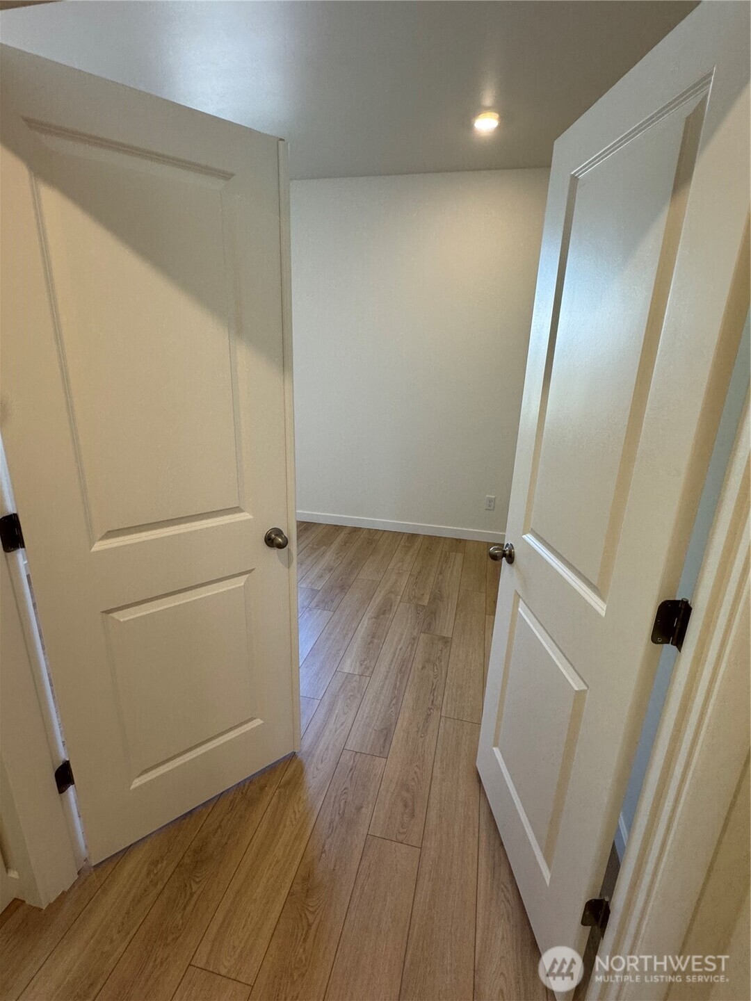 1951 Nw Meadowview Drive 41 Property Photo 11