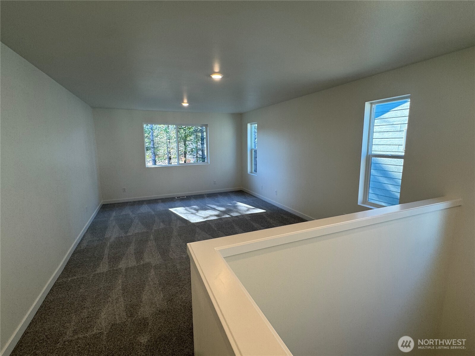 1951 Nw Meadowview Drive 41 Property Photo 12