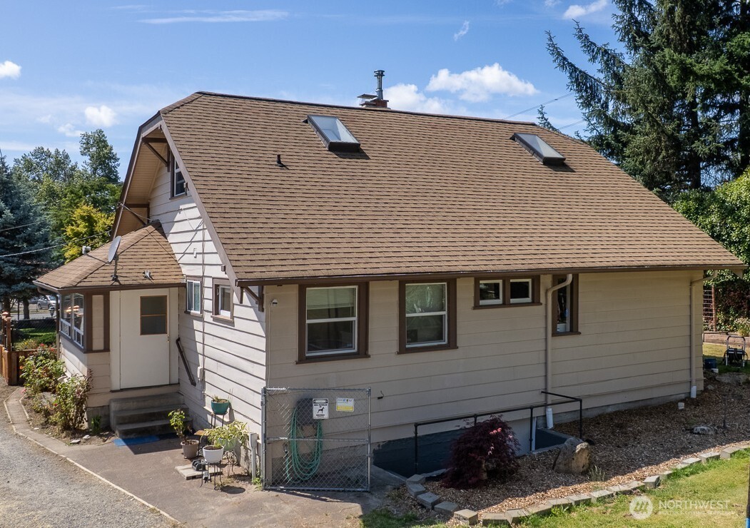 8515 Golden Given Road Property Photo 3