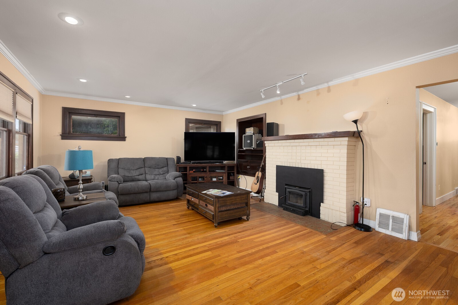 8515 Golden Given Road Property Photo 5