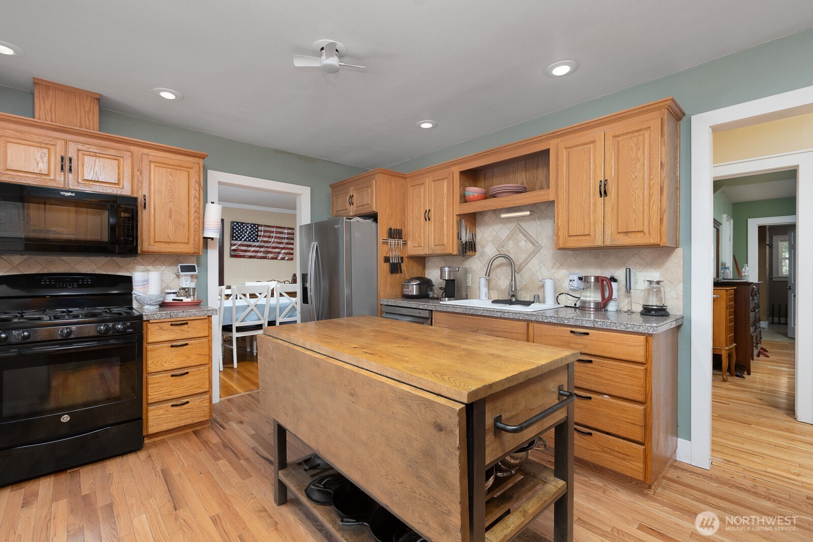 8515 Golden Given Road Property Photo 6