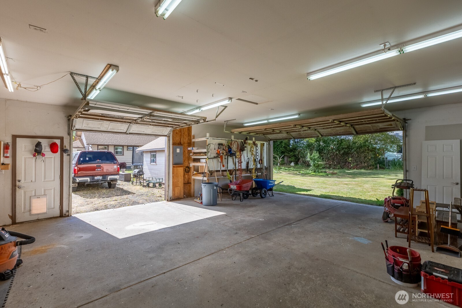 8515 Golden Given Road Property Photo 27