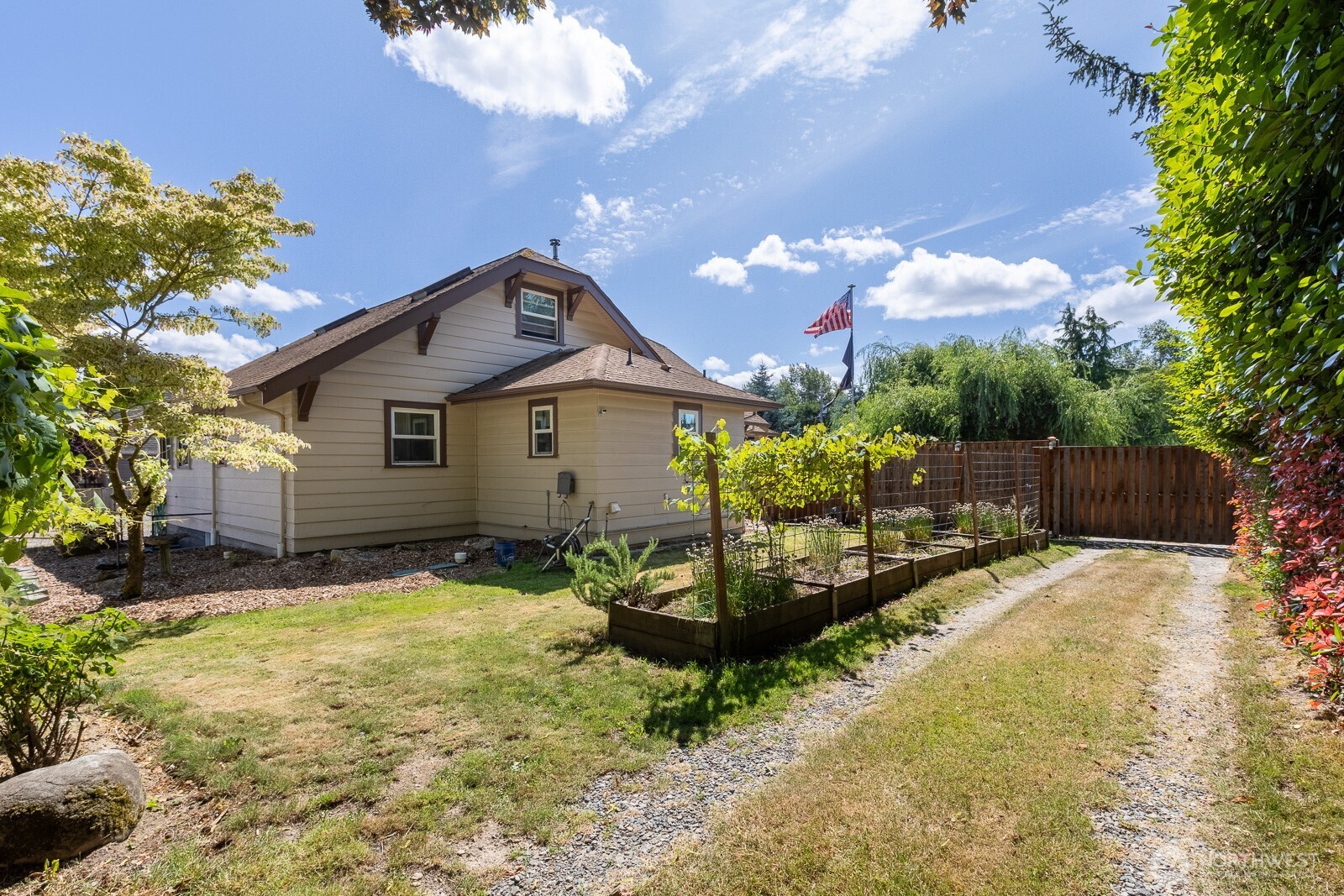 8515 Golden Given Road Property Photo 34