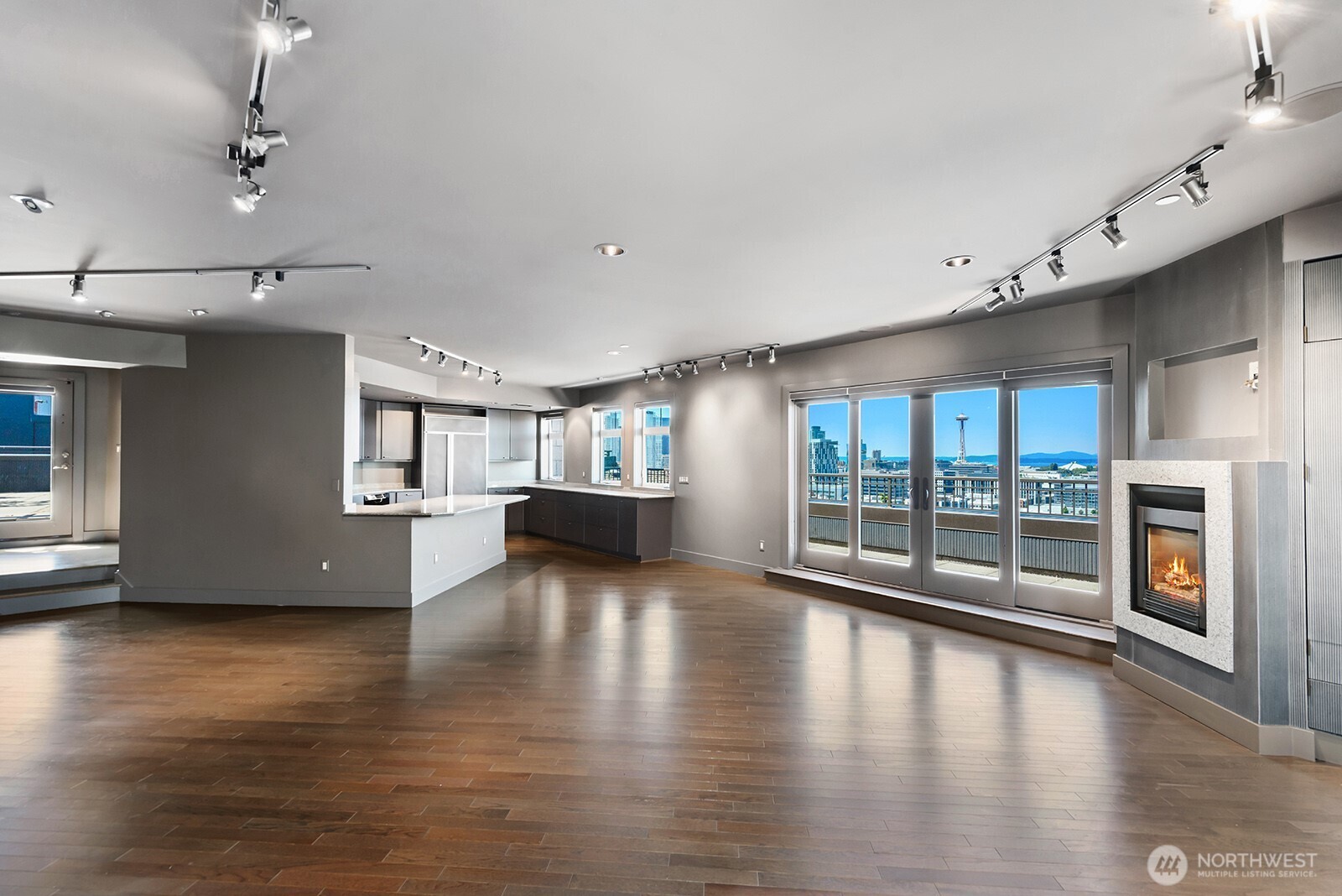 745 Bellevue Avenue 402 Property Photo 8