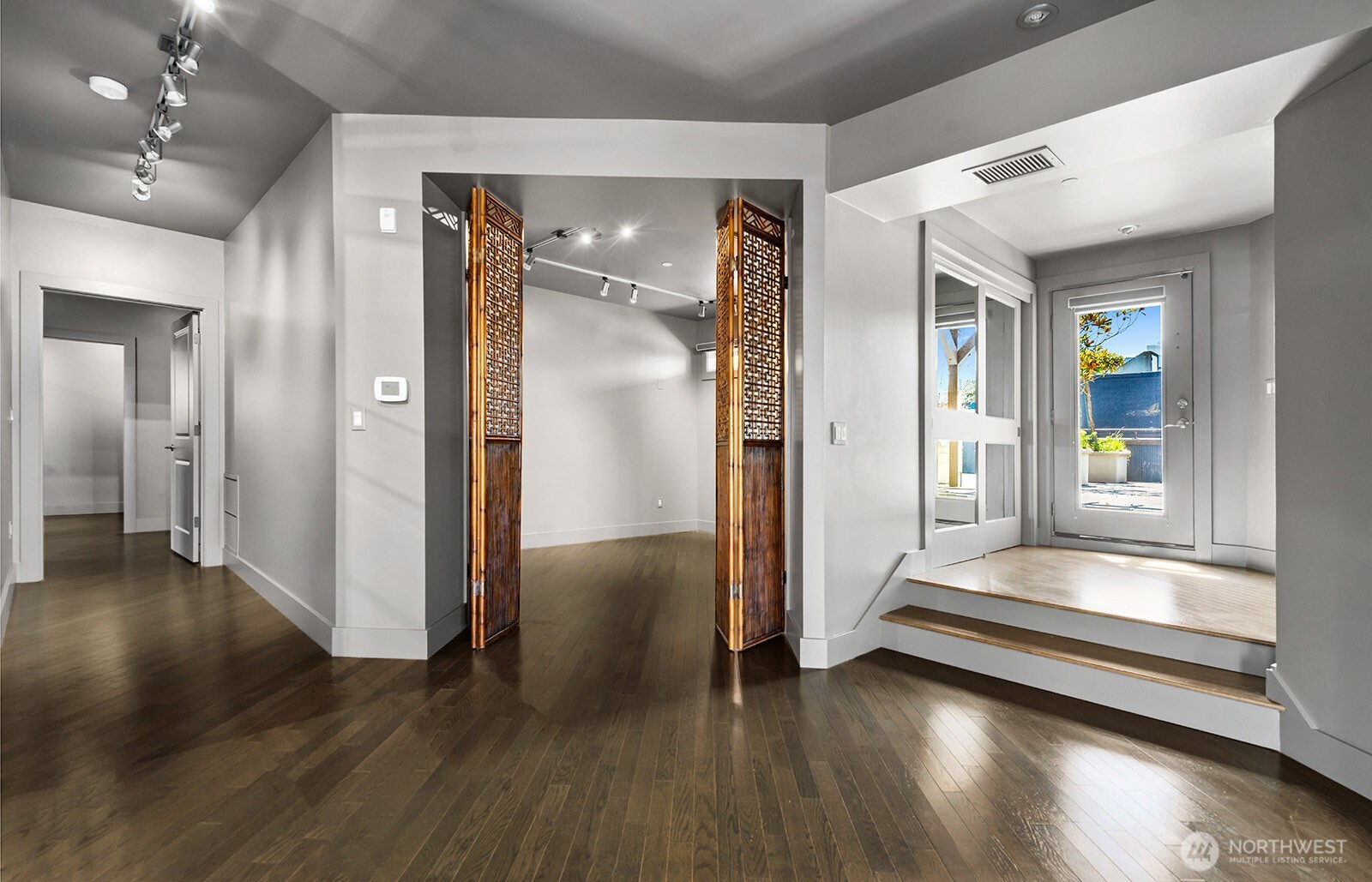 745 Bellevue Avenue 402 Property Photo 21