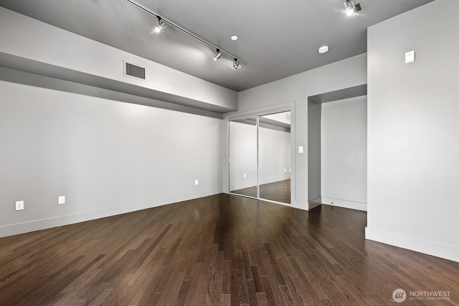 745 Bellevue Avenue 402 Property Photo 26