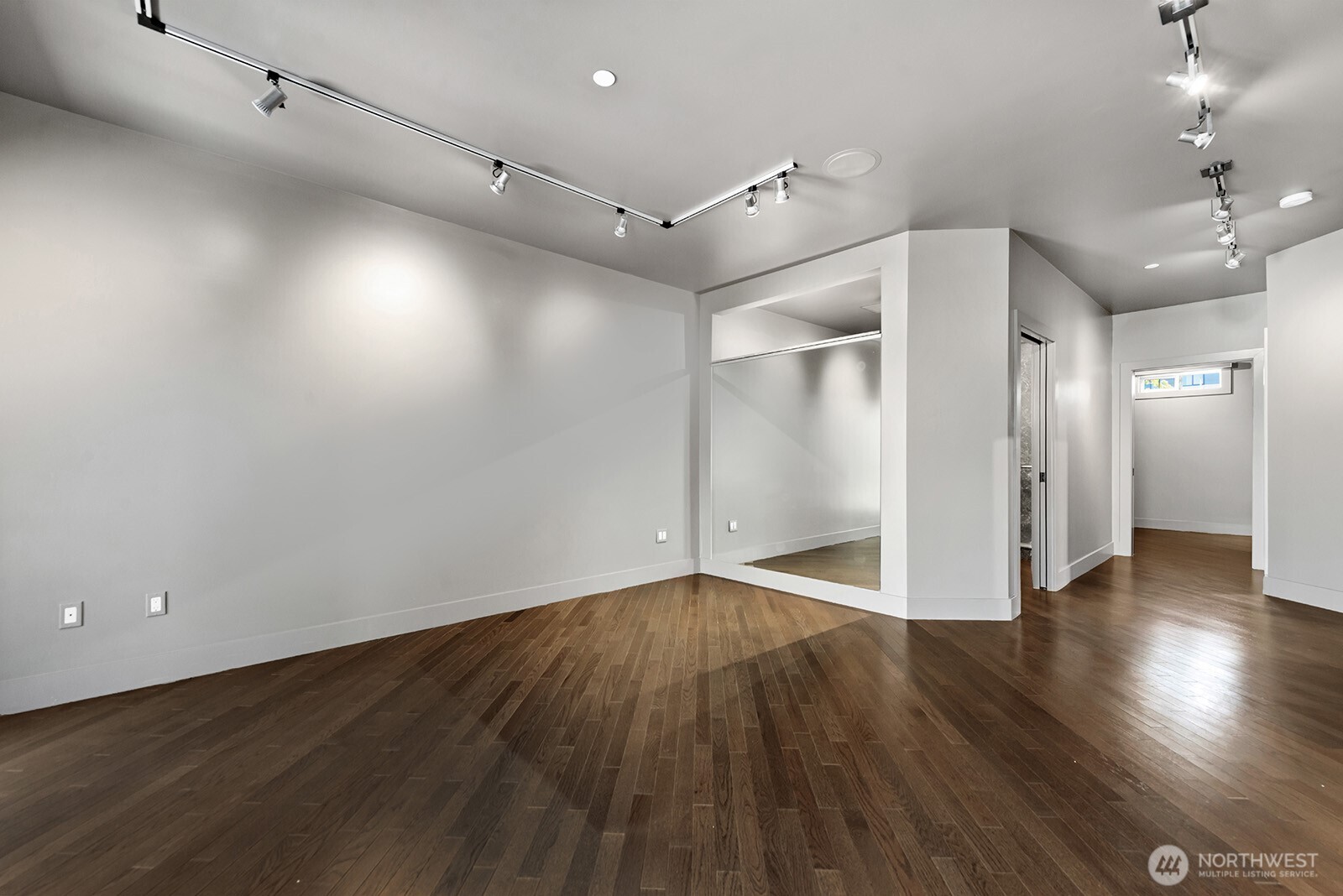 745 Bellevue Avenue 402 Property Photo 29