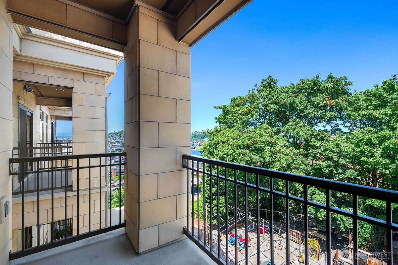 745 Bellevue Avenue 402 Property Photo 30