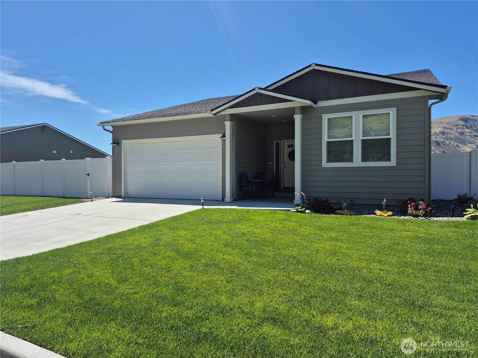 420 Hammond Lane Property Photo 1