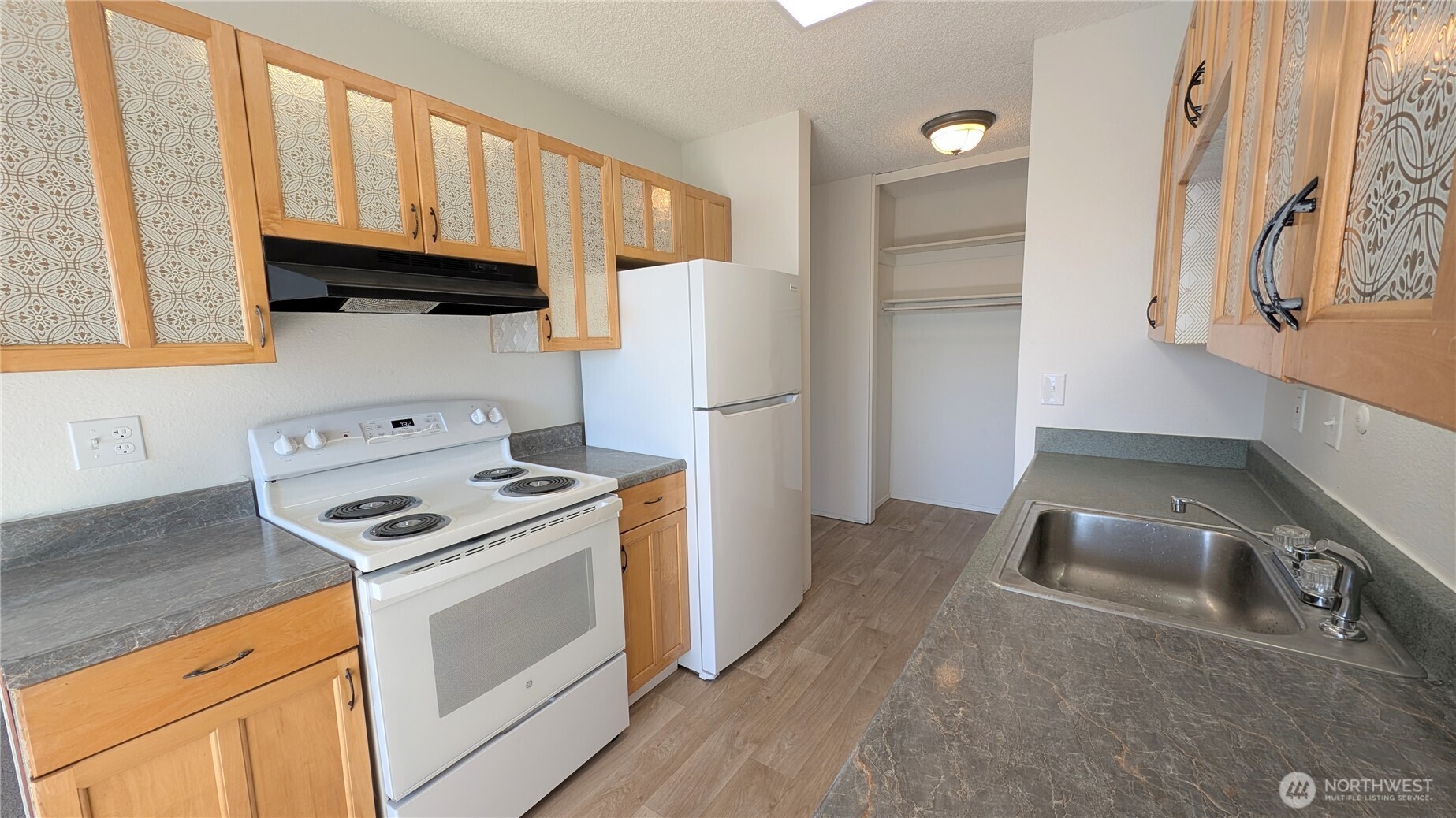 10459 Des Moinesmemorial Drive N-301 Property Photo 5