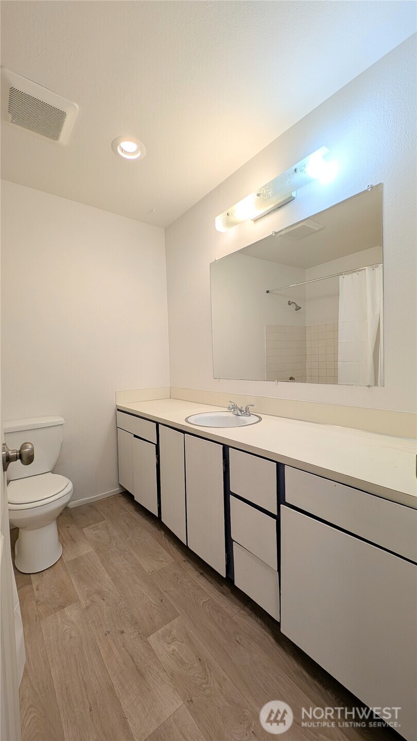 10459 Des Moinesmemorial Drive N-301 Property Photo 17