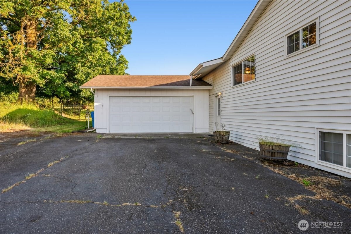 23508 Sumner Buckley Highway Property Photo 4